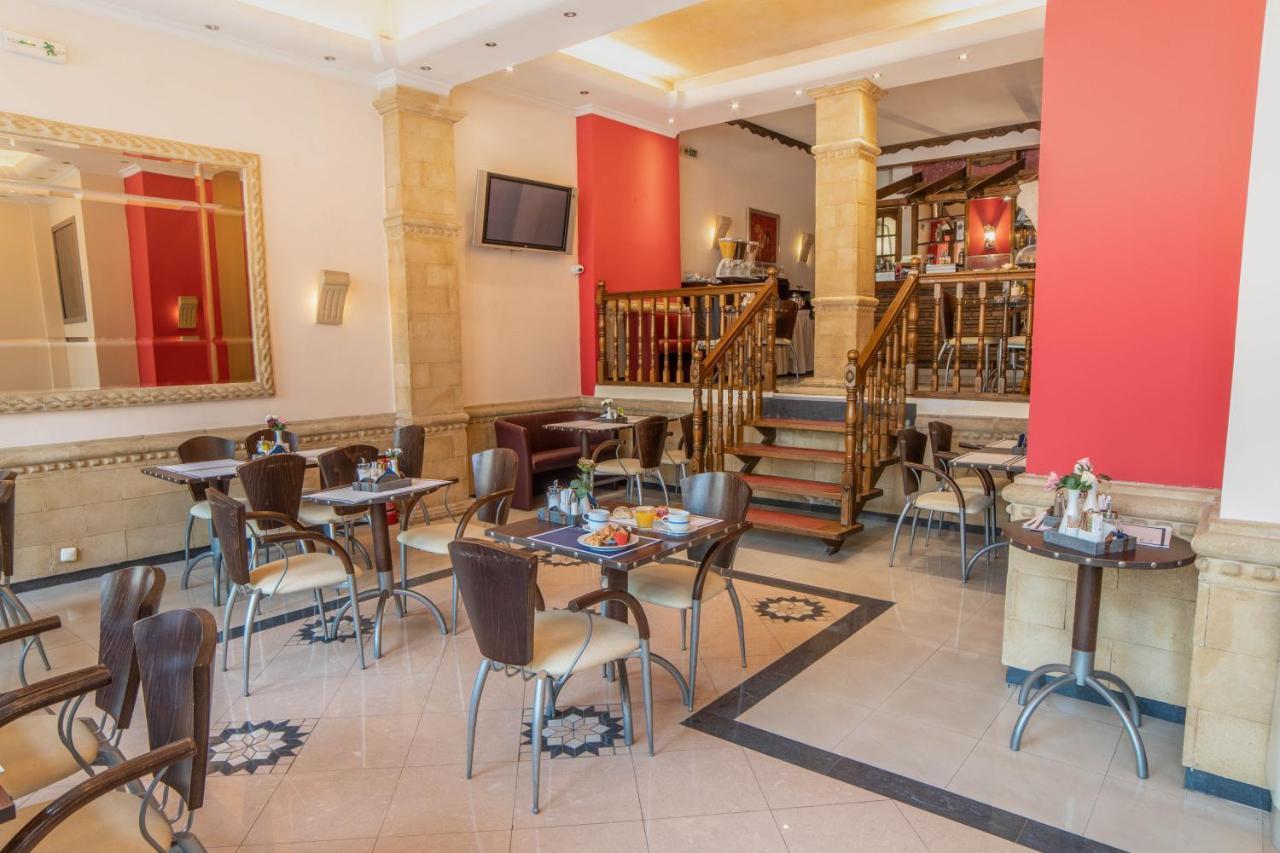 Argo Hotel Piraeus Exterior photo